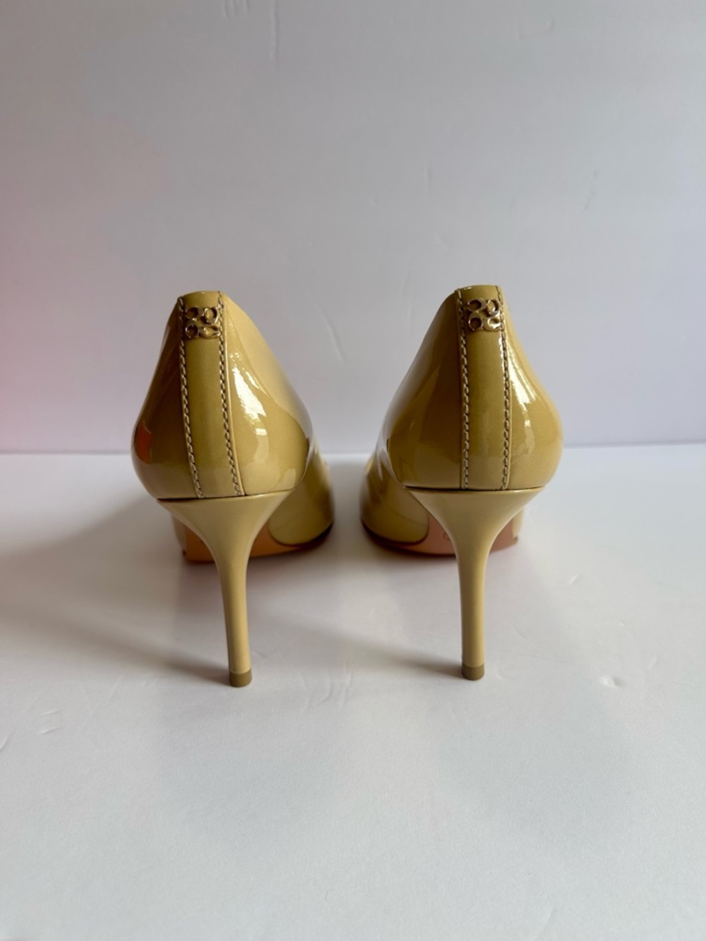 COACH Pumps in Cappuccino Color - Picture 4 of 6